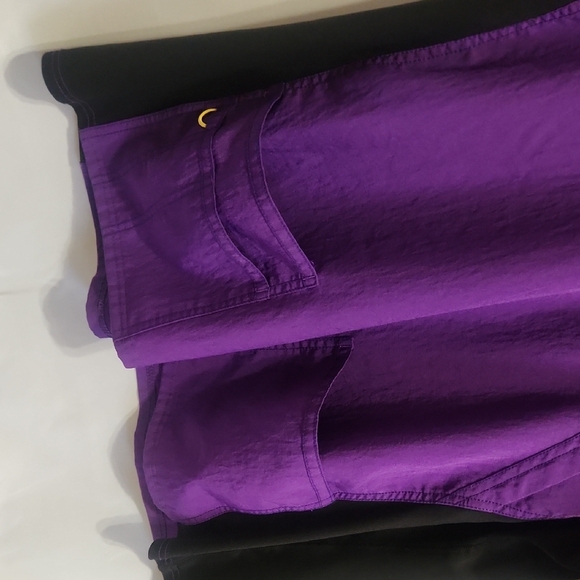 WonderWink Purple and Black Short Sleeve Top - Picture 3 of 6